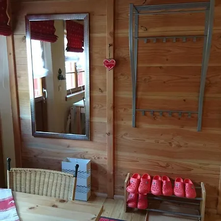 Douglasie Farm Retreat: Private Pond In Thousand Lakes Region