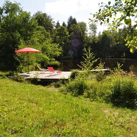Douglasie Farm Retreat: Private Pond In Thousand Lakes Region
